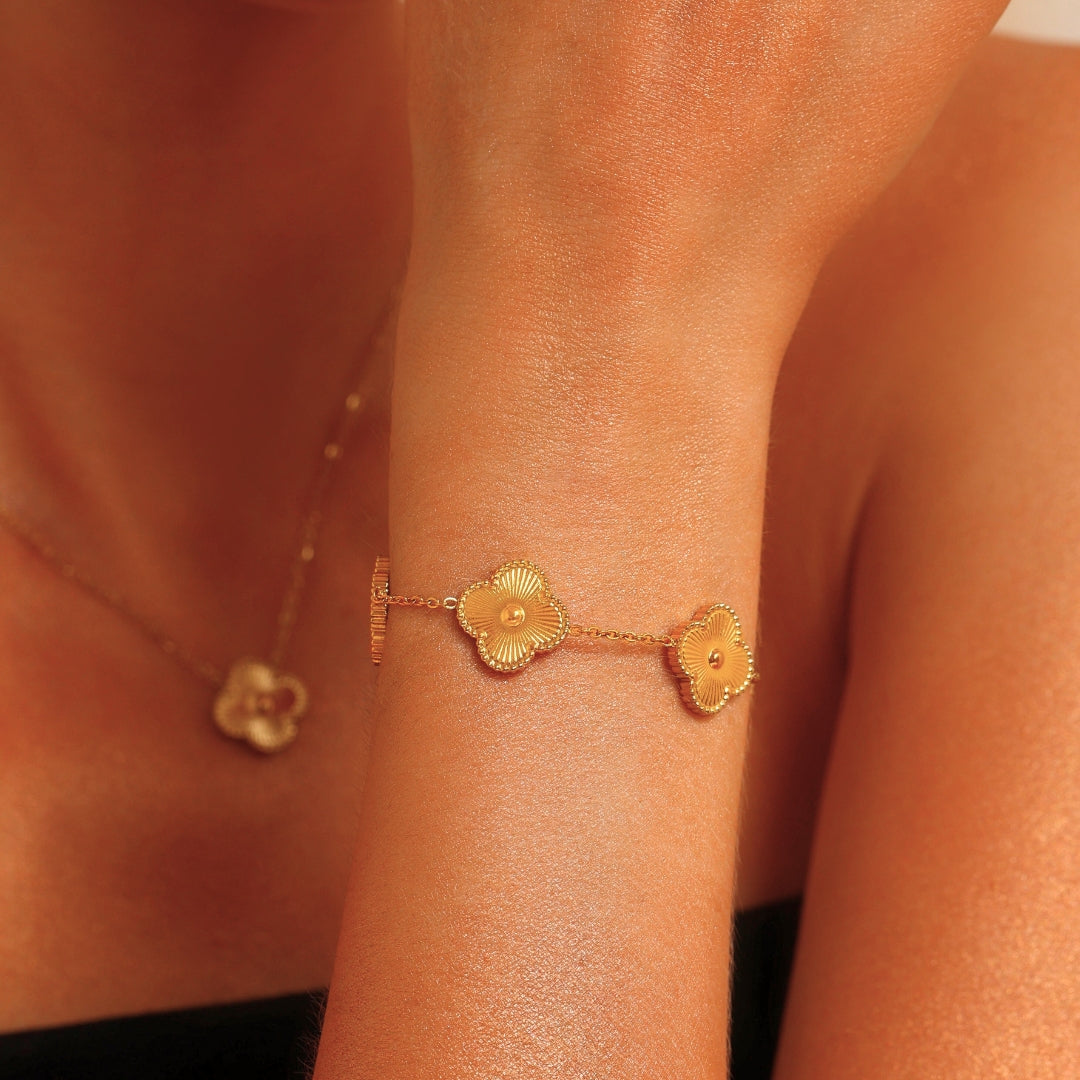 FOUR LEAF CLOVER BRACELET GOLD