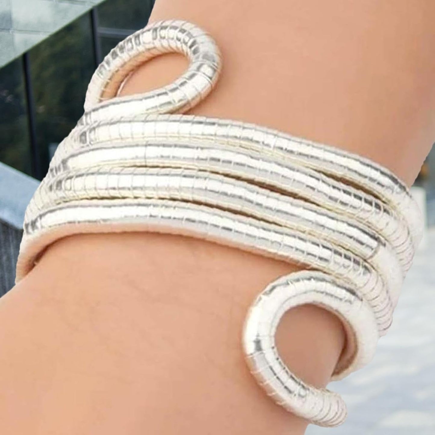 FLEXIBLE SILVER SNAKE CHAIN