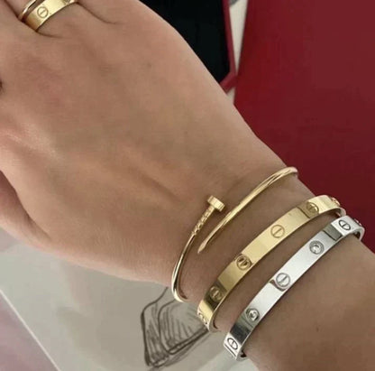 ETERNITY BRACELET IN 18K