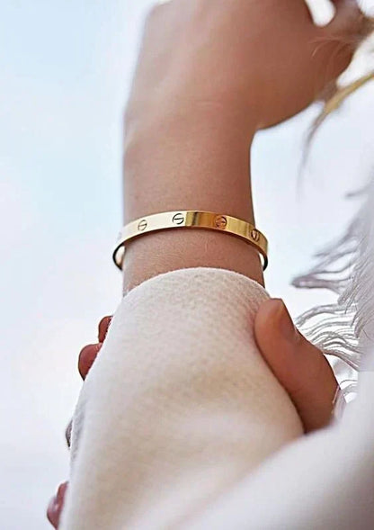 ETERNITY BRACELET IN 18K